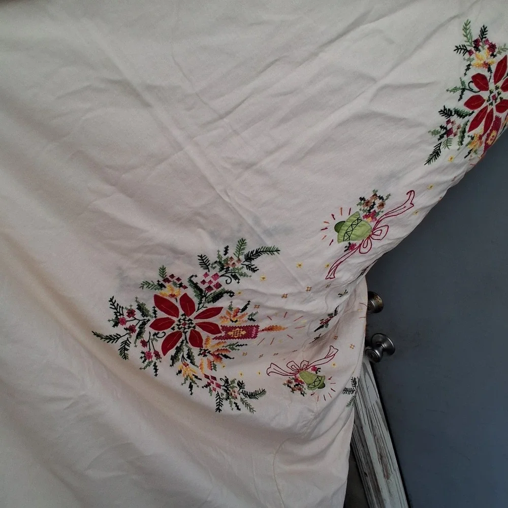 Vintage Christmas Tablecloth Embroidered Poinsettia Candle Bell Scalloped 60x120